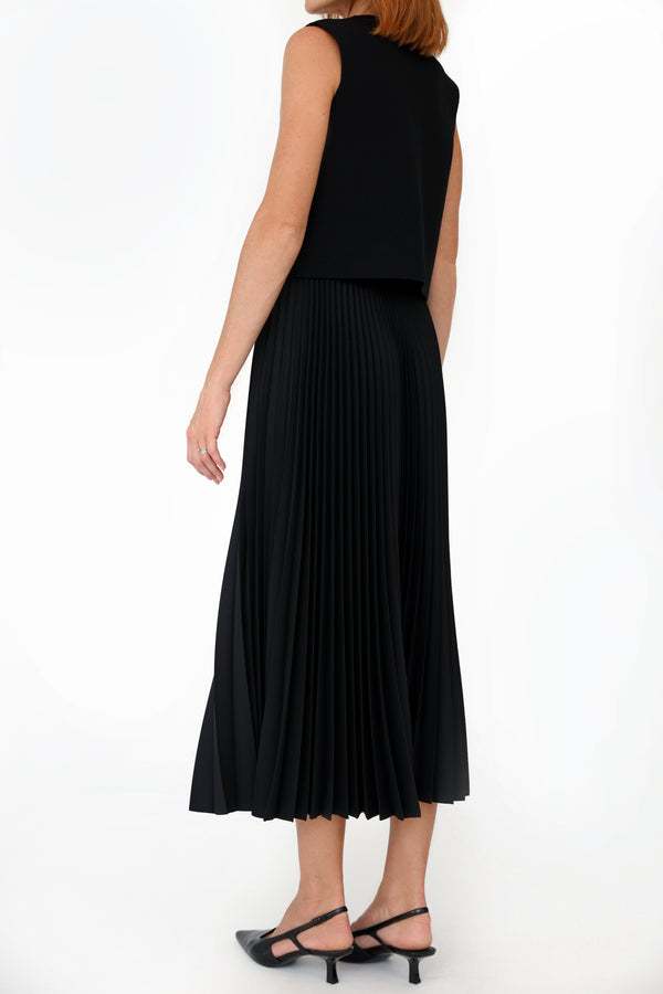 Kruhová plisovaná sukňa čierna